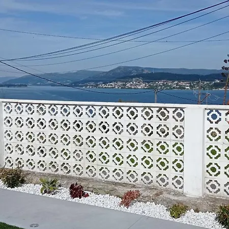 펜션 Casa Con Vistas En El Camino De Santiago Con Xacobeo Ferry A 400 M Y Playa A 750 M *